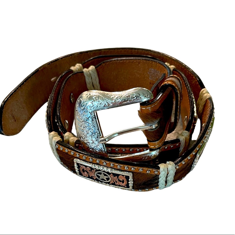 Range Man’s Western Leather Belt With Silver  Conches in Excellent Condition